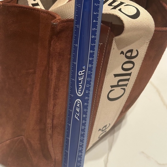 Chloe Suede “woody” tote bag…. Very stylish, soft suede. Some wear on handles. - Picture 9 of 11